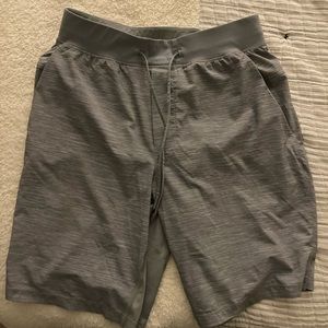 Lululemon Mens 7” Medium Lined Shorts